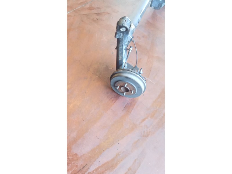 Recambio de puente trasero para ford transit courier b460 furgoneta/monovolumen 1.5 tdci referencia OEM IAM TAMBOR/ABS  