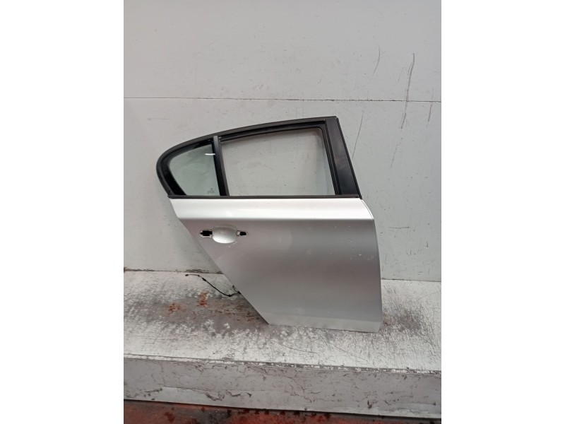 Recambio de puerta trasera derecha para bmw 1 (e87) 120 d referencia OEM IAM  5P VER FOTOS