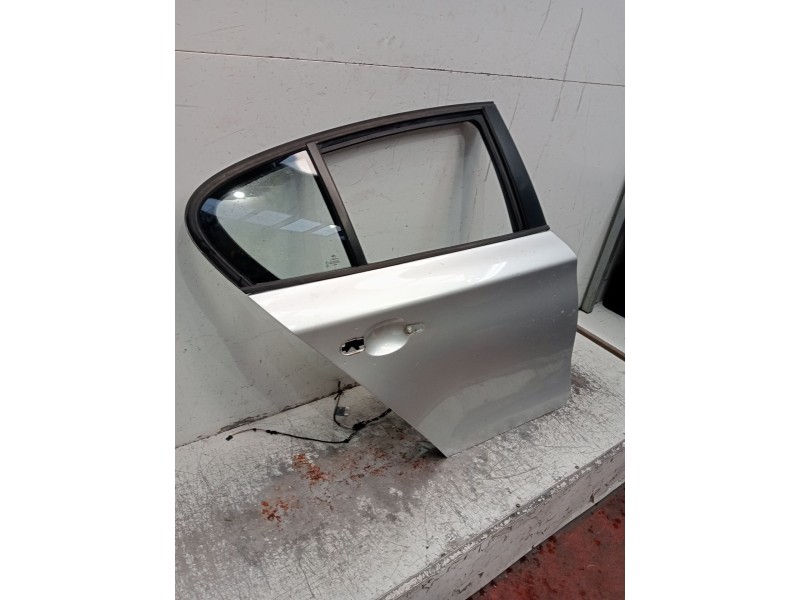 Recambio de puerta trasera derecha para bmw 1 (e87) 120 d referencia OEM IAM  5P VER FOTOS
