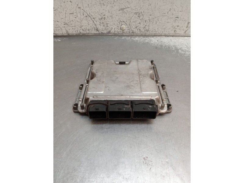 Recambio de centralita motor uce para renault megane i (ba0/1_) 1.9 dci (ba05, ba1f) referencia OEM IAM 0281010819 HOM8200039569