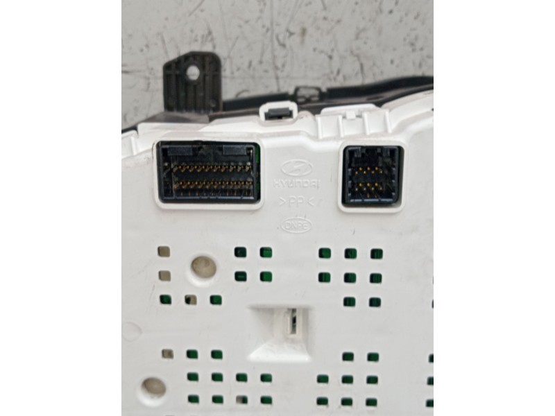 Recambio de cuadro instrumentos para hyundai elantra iii sedán (xd) 1.6 referencia OEM IAM 940032H630 11000882600H 