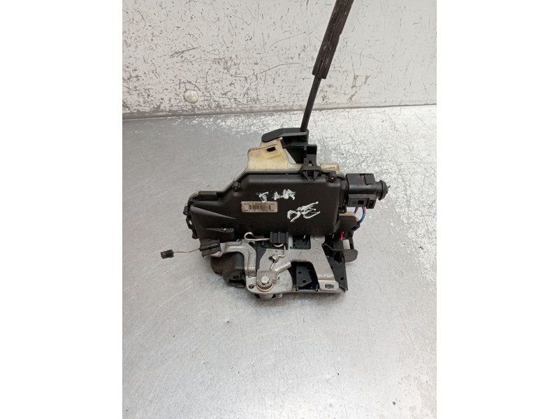 Recambio de motor cierre centralizado trasero derecho para volkswagen bora i (1j2) 1.9 tdi referencia OEM IAM 3B4839016AL  