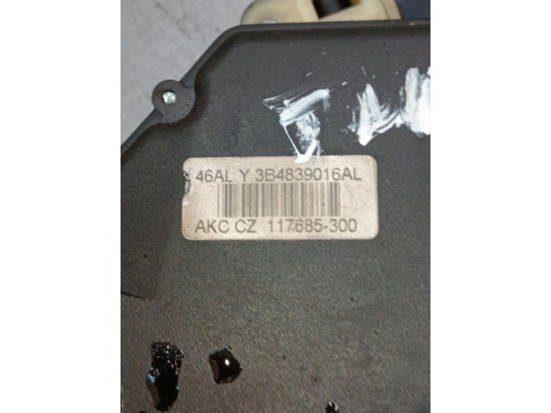 Recambio de motor cierre centralizado trasero derecho para volkswagen bora i (1j2) 1.9 tdi referencia OEM IAM 3B4839016AL  