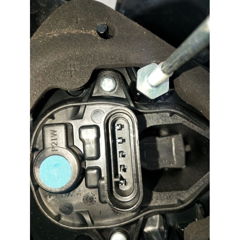 Recambio de piloto trasero derecho para fiat 500l (351_, 352_) 1.3 d multijet (199lxy1a, 199lxy11) referencia OEM IAM 519450580 