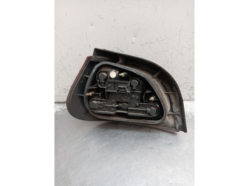 Recambio de piloto trasero derecho para renault megane i (ba0/1_) 1.9 dci (ba05, ba1f) referencia OEM IAM   