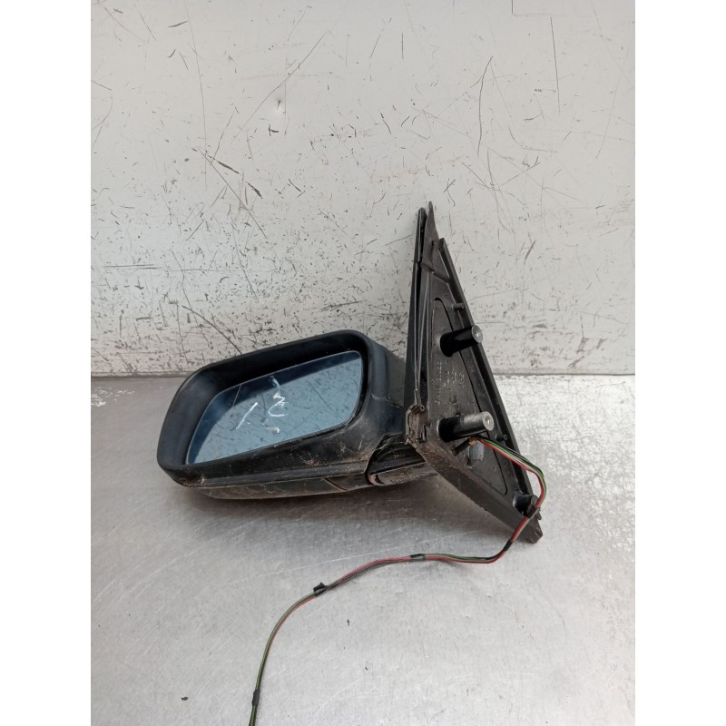 Recambio de retrovisor izquierdo para bmw 5 (e39) 520 i referencia OEM IAM ELÉCTRICO 1 ENCHUFE 5 CABLES 