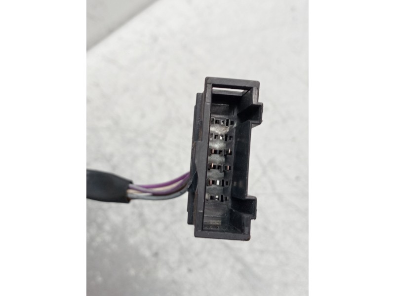 Recambio de retrovisor izquierdo para volkswagen bora i (1j2) 1.9 tdi referencia OEM IAM ELECTRICO 1 ENCHUFE 5 CABLES 