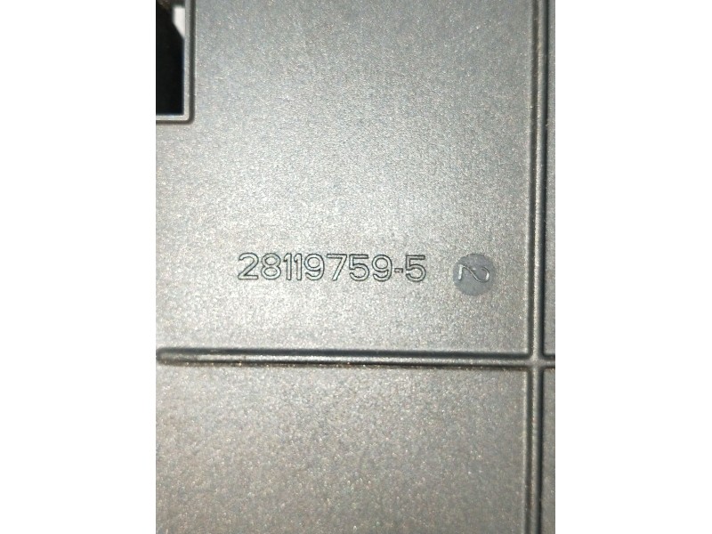 Recambio de caja reles / fusibles para peugeot 308 i (4a_, 4c_) 1.6 16v referencia OEM IAM 281164872 281197595 