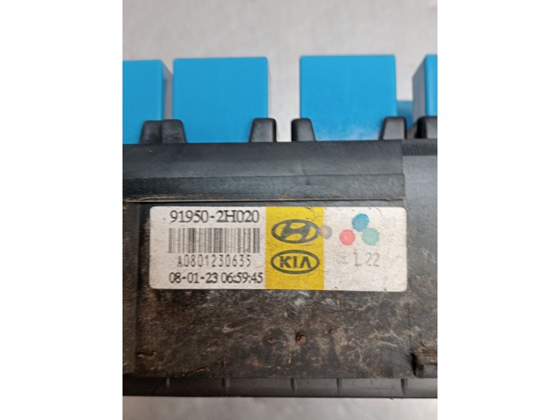 Recambio de caja reles / fusibles para hyundai elantra iii sedán (xd) 1.6 referencia OEM IAM 919502H020  