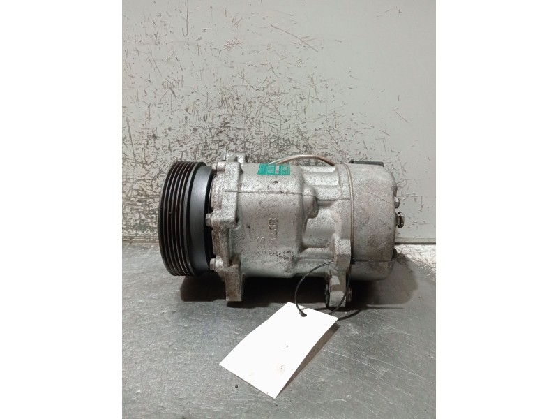 Recambio de compresor aire acondicionado para volkswagen golf iv (1j1) 1.6 referencia OEM IAM 1J0820803F  