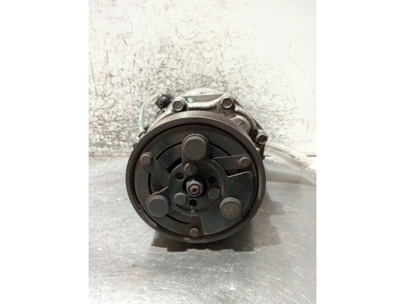 Recambio de compresor aire acondicionado para volkswagen golf iv (1j1) 1.6 referencia OEM IAM 1J0820803F  