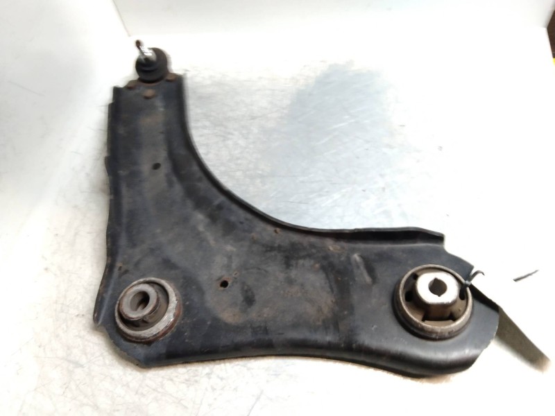 Recambio de brazo suspension inferior delantero derecho para renault megane iii berlina 5 p dynamique referencia OEM IAM   