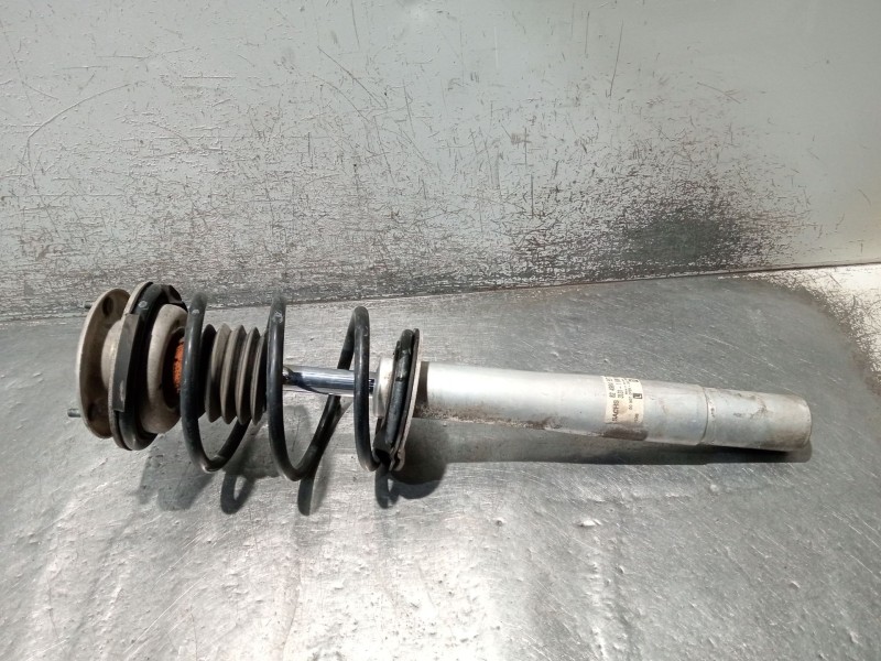 Recambio de amortiguador delantero derecho para bmw 5 (e39) 520 i referencia OEM IAM 1096858 824904557210 
