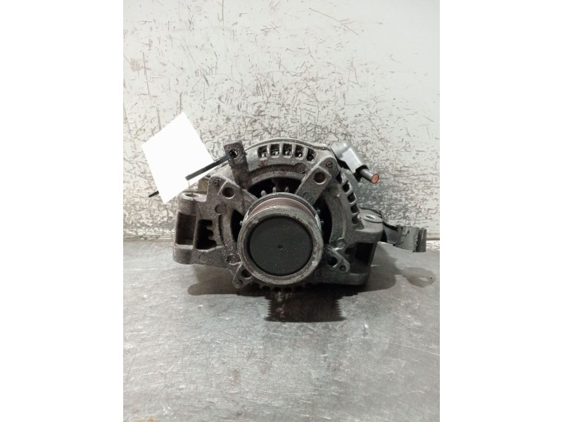 Recambio de alternador para toyota avensis sedán (_t27_) 2.0 d-4d (adt270_) referencia OEM IAM 1042104521  