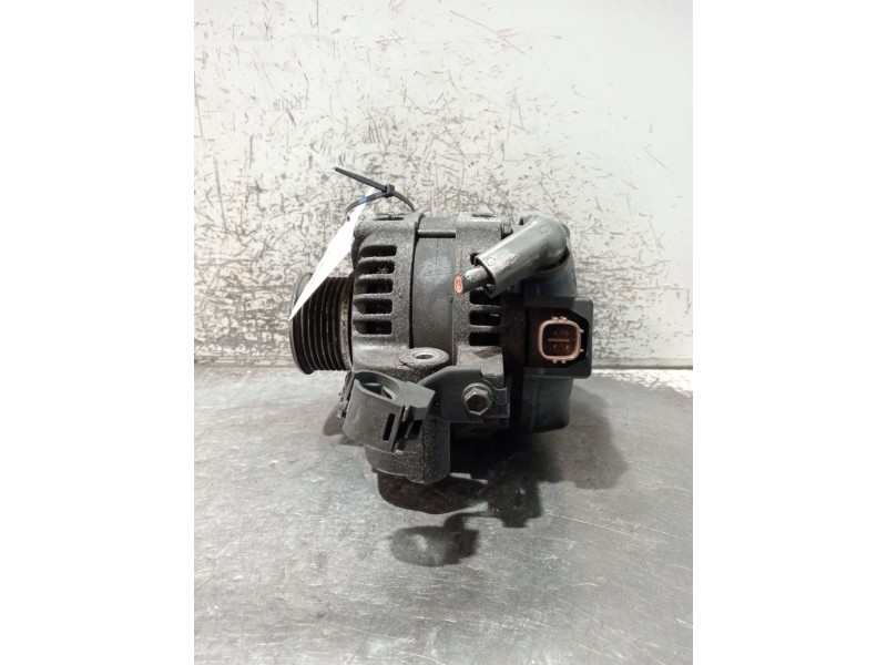 Recambio de alternador para toyota avensis sedán (_t27_) 2.0 d-4d (adt270_) referencia OEM IAM 1042104521  
