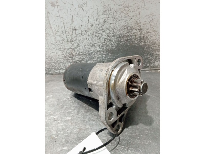 Recambio de motor arranque para volkswagen golf iv (1j1) 1.6 referencia OEM IAM 0986017830  