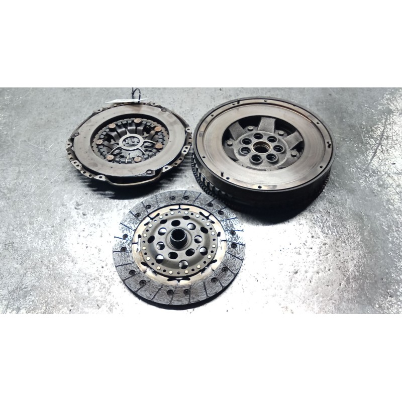 Recambio de kit embrague para renault scénic ii (jm0/1_) 1.9 dci (jm0g, jm12, jm1g, jm2c) referencia OEM IAM 324036310  