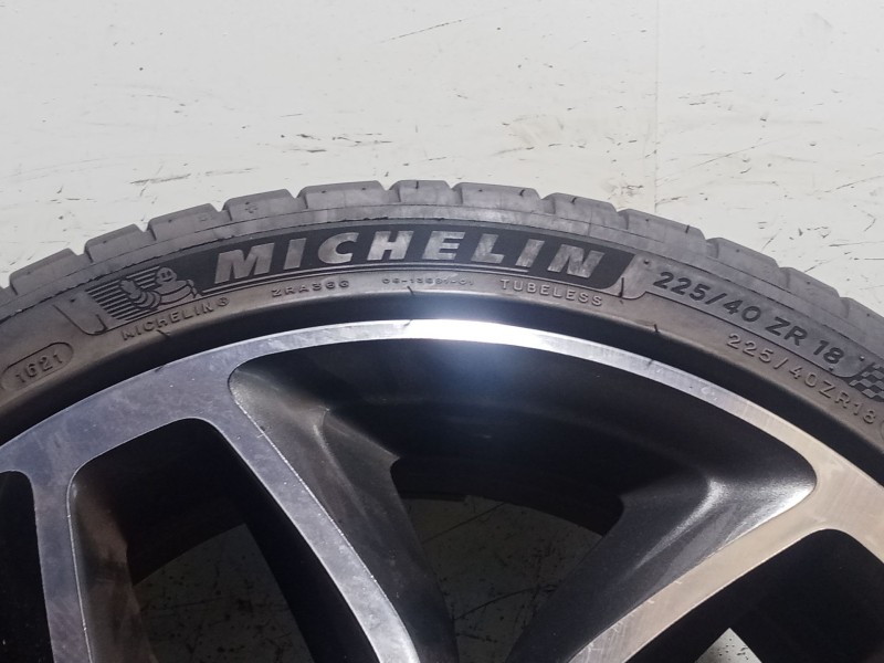 Recambio de juego llantas para kia cee´d (jd) 1.6 gt referencia OEM IAM 225/40 R18 92Y  