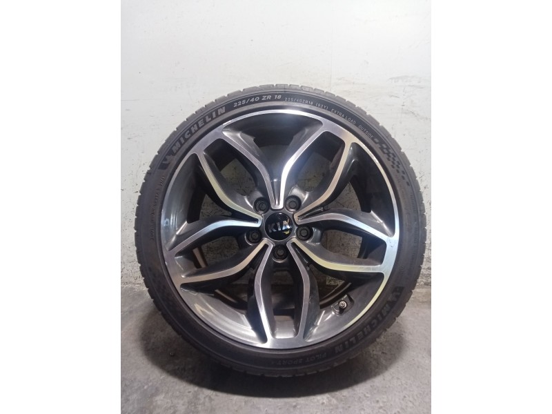 Recambio de juego llantas para kia cee´d (jd) 1.6 gt referencia OEM IAM 225/40 R18 92Y  