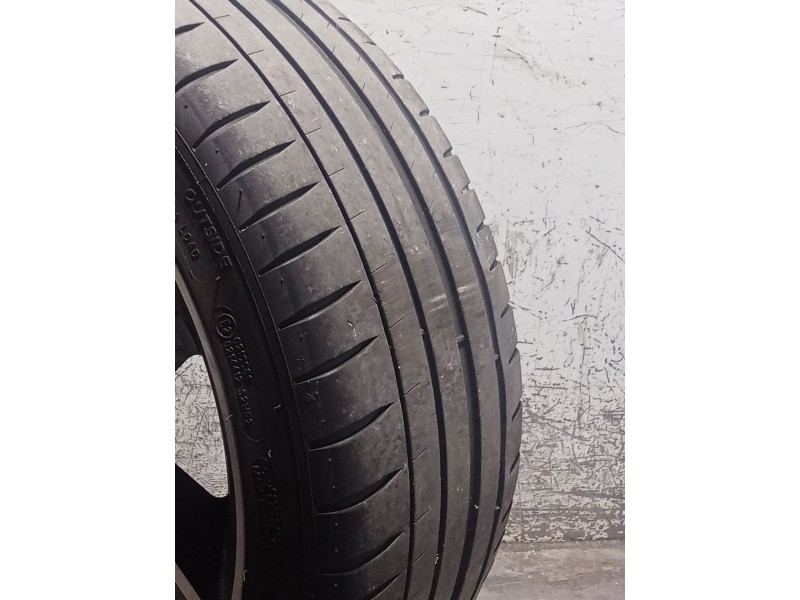 Recambio de juego llantas para kia cee´d (jd) 1.6 gt referencia OEM IAM 225/40 R18 92Y  