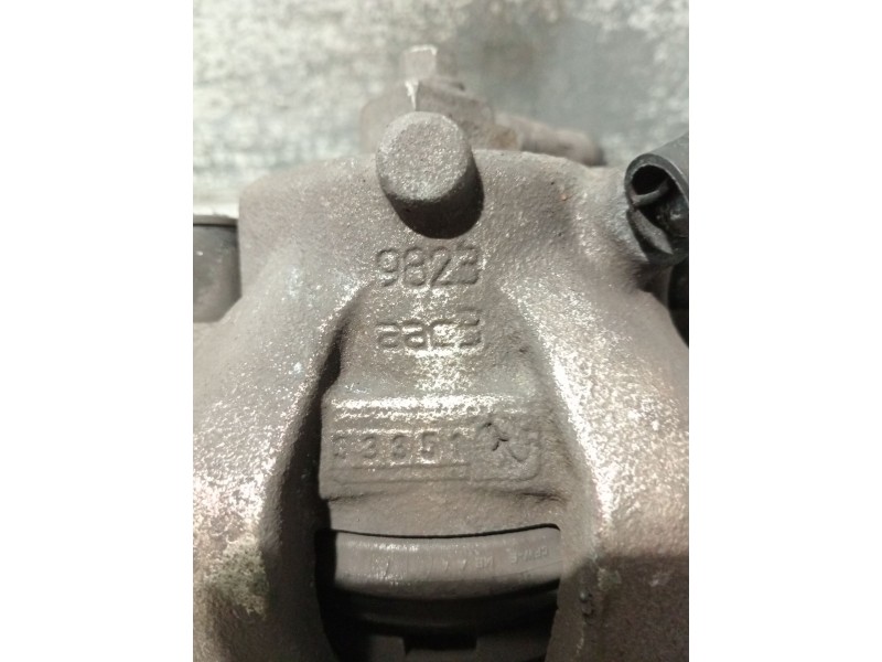 Recambio de pinza freno delantera izquierda para saab 9-5 (ys3e) 2.3 turbo referencia OEM IAM 9823AAC3  