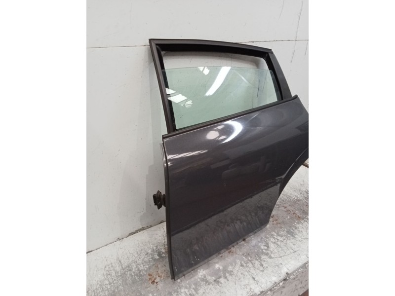 Recambio de puerta trasera izquierda para seat leon (1p1) 1.4 tsi referencia OEM IAM  5P 