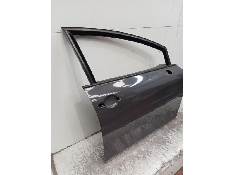 Recambio de puerta delantera derecha para seat leon (1p1) 1.4 tsi referencia OEM IAM  5P 