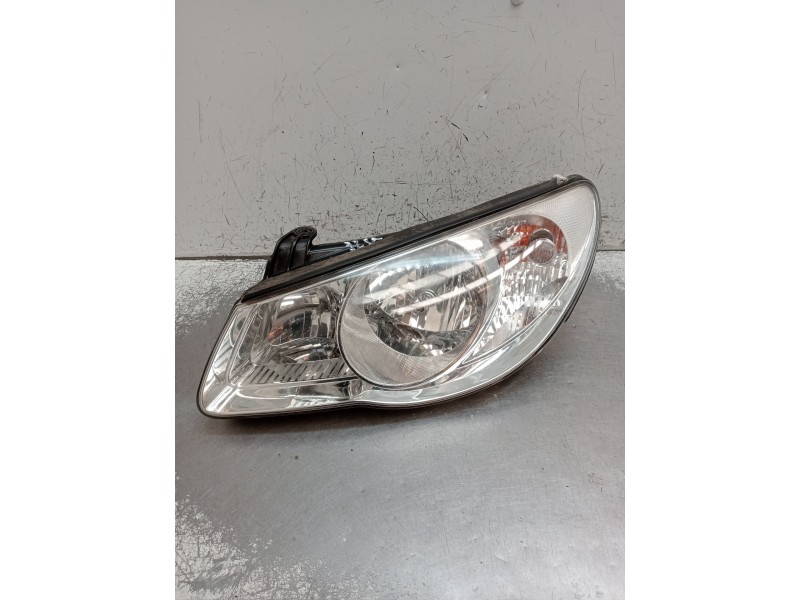Recambio de faro izquierdo para hyundai elantra iii sedán (xd) 1.6 referencia OEM IAM   