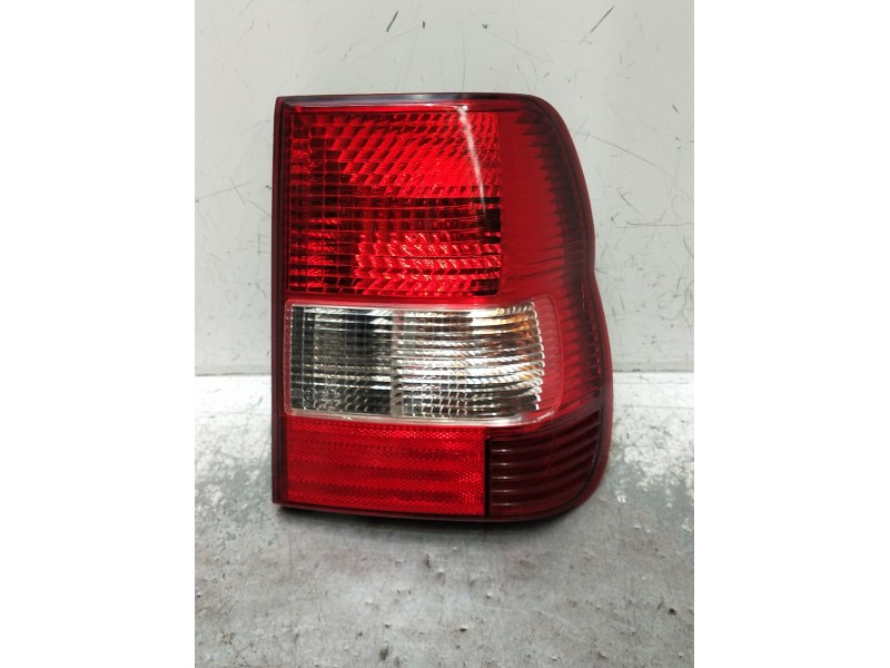 Recambio de piloto trasero derecho para mitsubishi montero io i (h6_w, h7_w) 1.8 gdi (h66w, h76w) referencia OEM IAM 28710202  