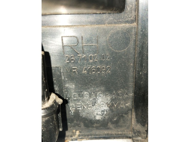 Recambio de piloto trasero derecho para mitsubishi montero io i (h6_w, h7_w) 1.8 gdi (h66w, h76w) referencia OEM IAM 28710202  