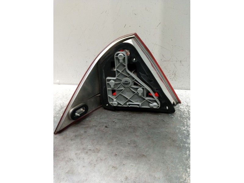 Recambio de piloto trasero derecho para mercedes-benz clase c (w203) c 220 cdi (203.006) referencia OEM IAM   