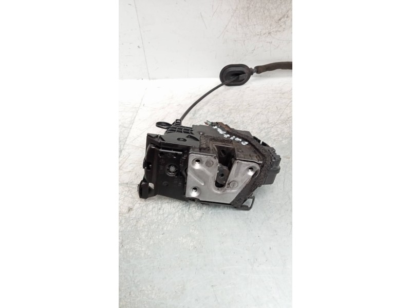 Recambio de motor cierre centralizado delantero derecho para renault zoe entry referencia OEM IAM 805020094R  