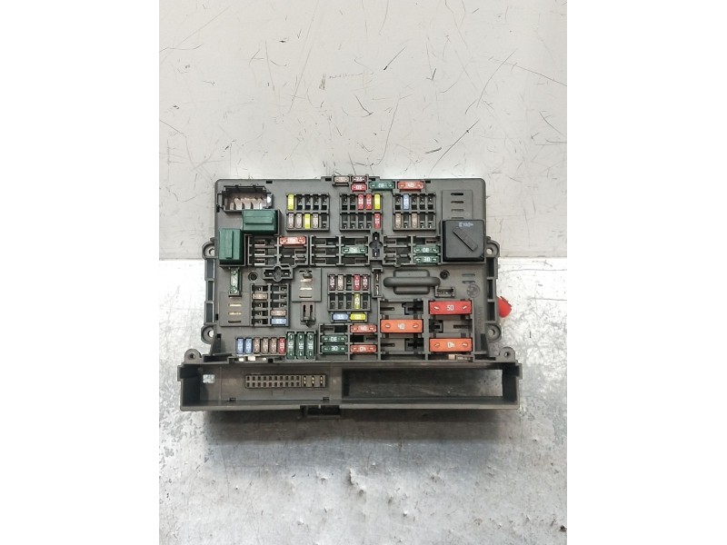 Recambio de caja reles / fusibles para bmw 3 touring (e91) 320 d referencia OEM IAM 17925000000A 911944603 
