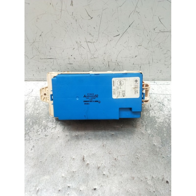 Recambio de caja reles / fusibles para mitsubishi montero io i (h6_w, h7_w) 1.8 gdi (h66w, h76w) referencia OEM IAM MR445952  