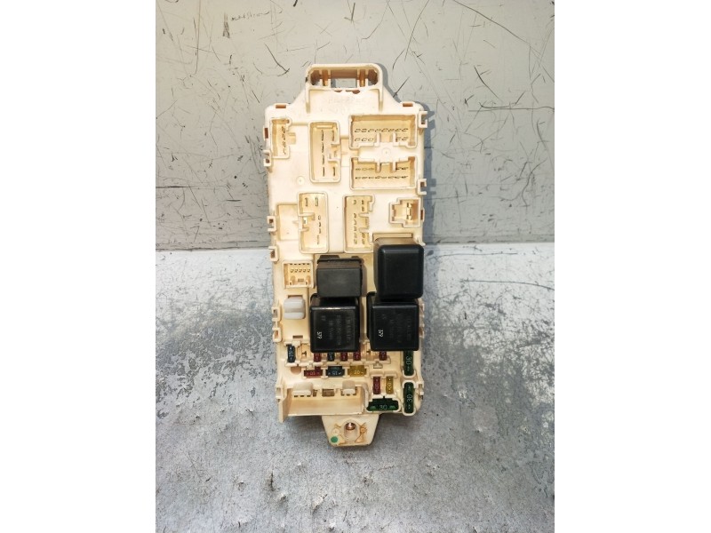 Recambio de caja reles / fusibles para mitsubishi montero io i (h6_w, h7_w) 1.8 gdi (h66w, h76w) referencia OEM IAM MR445952  