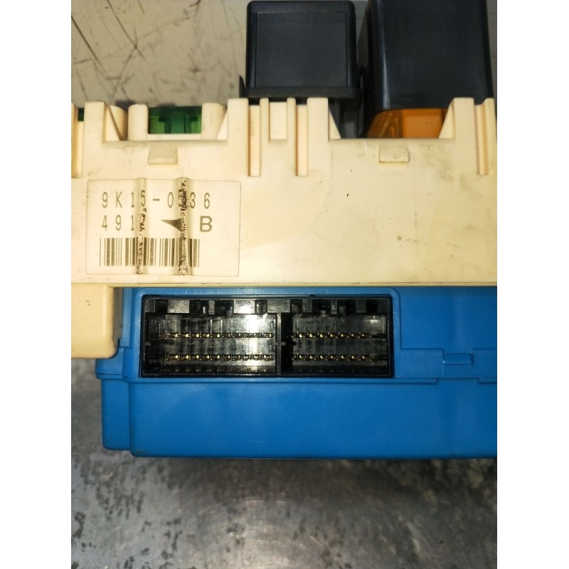 Recambio de caja reles / fusibles para mitsubishi montero io i (h6_w, h7_w) 1.8 gdi (h66w, h76w) referencia OEM IAM MR445952  