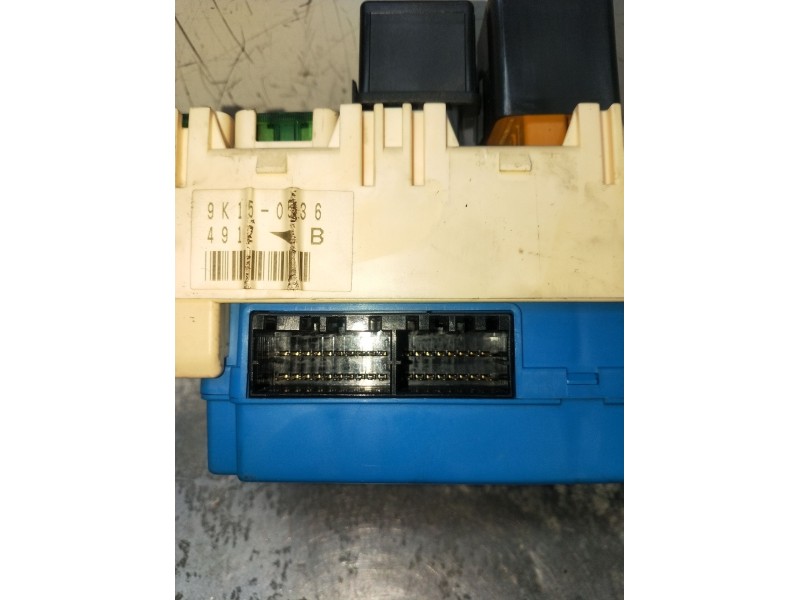 Recambio de caja reles / fusibles para mitsubishi montero io i (h6_w, h7_w) 1.8 gdi (h66w, h76w) referencia OEM IAM MR445952  