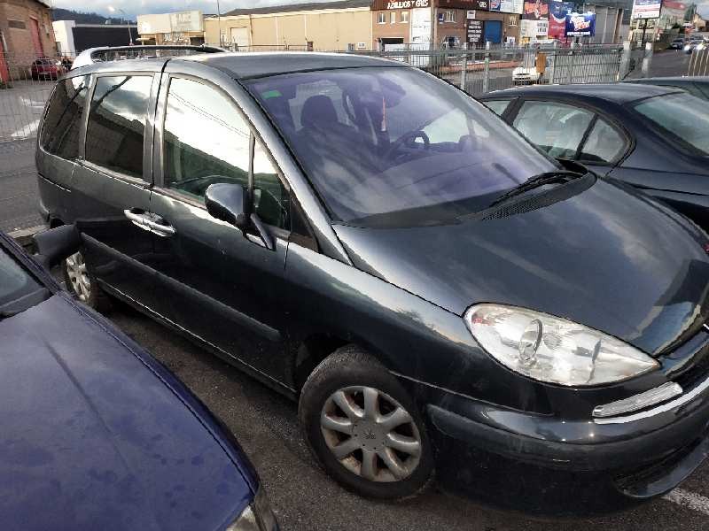 peugeot 807 del año 2006