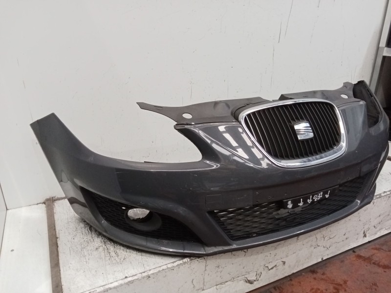 Recambio de paragolpes delantero para seat leon (1p1) 1.4 tsi referencia OEM IAM  OJO VER FOTOS 