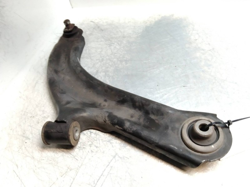Recambio de brazo suspension inferior delantero derecho para renault modus luxe privilege referencia OEM IAM   