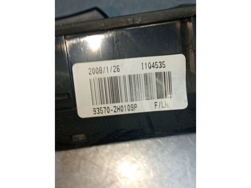 Recambio de mando elevalunas delantero izquierdo para hyundai elantra iii sedán (xd) 1.6 referencia OEM IAM 935702H0109P  