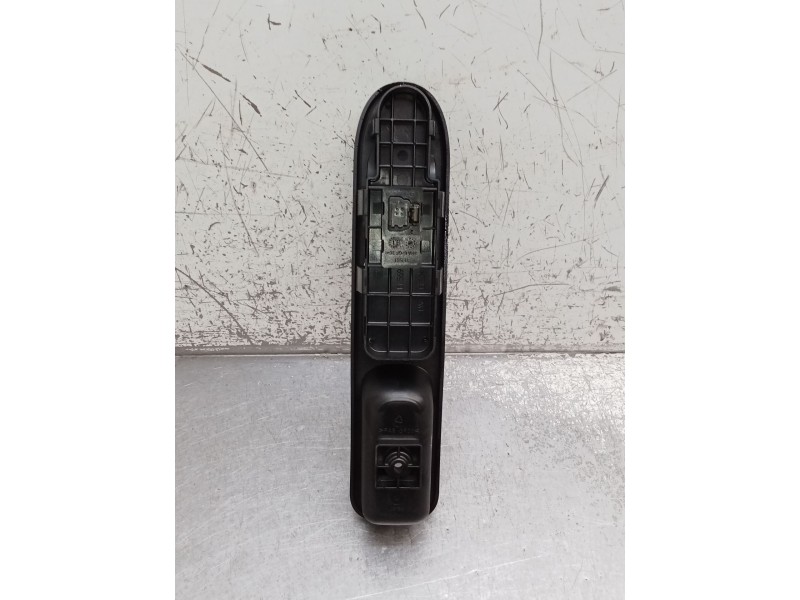 Recambio de mando elevalunas delantero derecho para peugeot 307 sw (3h) 1.6 hdi 110 referencia OEM IAM 96351625XT 5P 