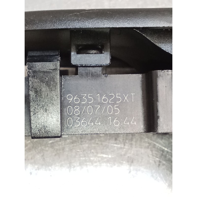 Recambio de mando elevalunas delantero derecho para peugeot 307 sw (3h) 1.6 hdi 110 referencia OEM IAM 96351625XT 5P 