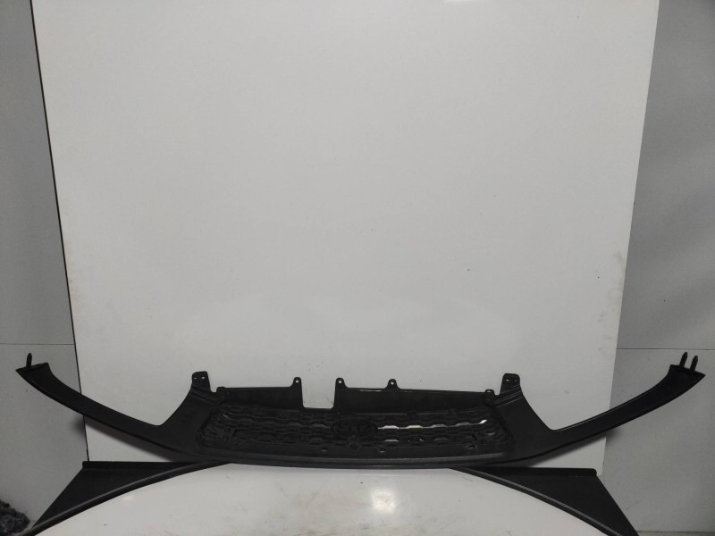 Recambio de rejilla delantera para toyota rav 4 (a2) 1.8 luna referencia OEM IAM   