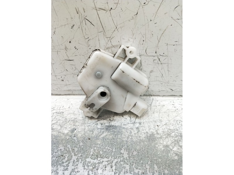 Recambio de motor cierre centralizado porton para mitsubishi montero io i (h6_w, h7_w) 1.8 gdi (h66w, h76w) referencia OEM IAM M