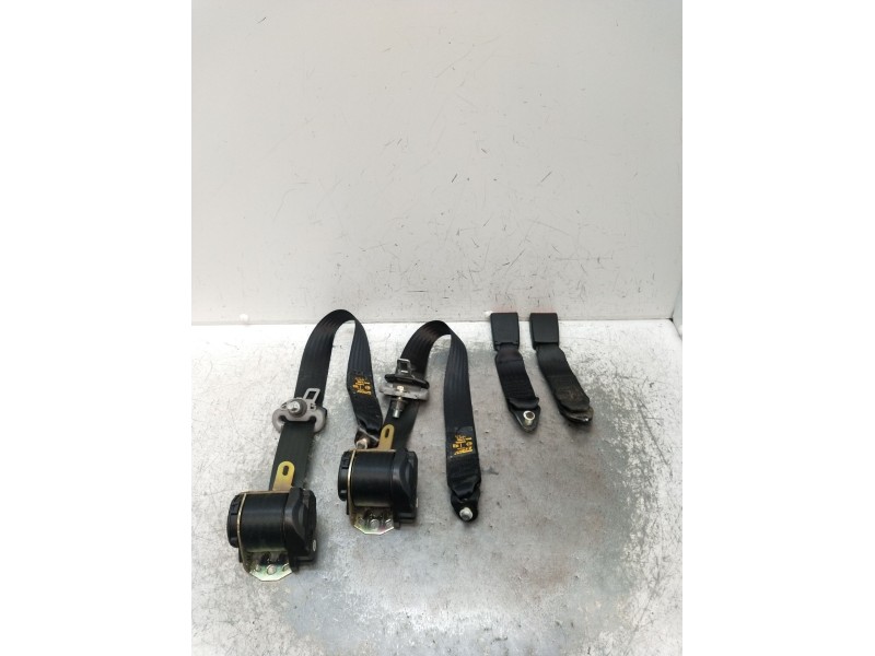 Recambio de juego cinturones trasero para mitsubishi montero io i (h6_w, h7_w) 1.8 gdi (h66w, h76w) referencia OEM IAM  3P 