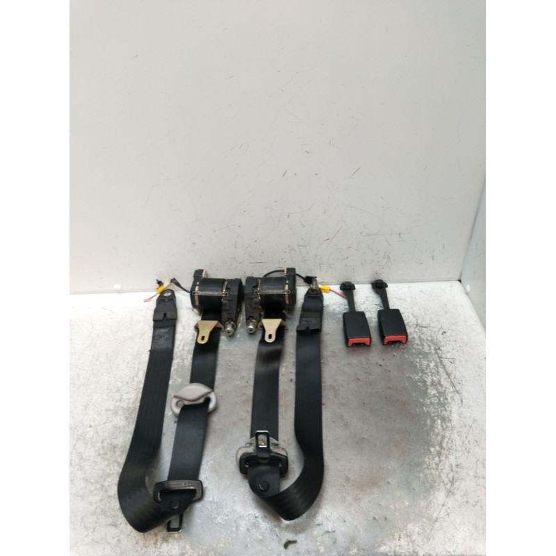 Recambio de juego cinturones delantero para mitsubishi montero io i (h6_w, h7_w) 1.8 gdi (h66w, h76w) referencia OEM IAM   