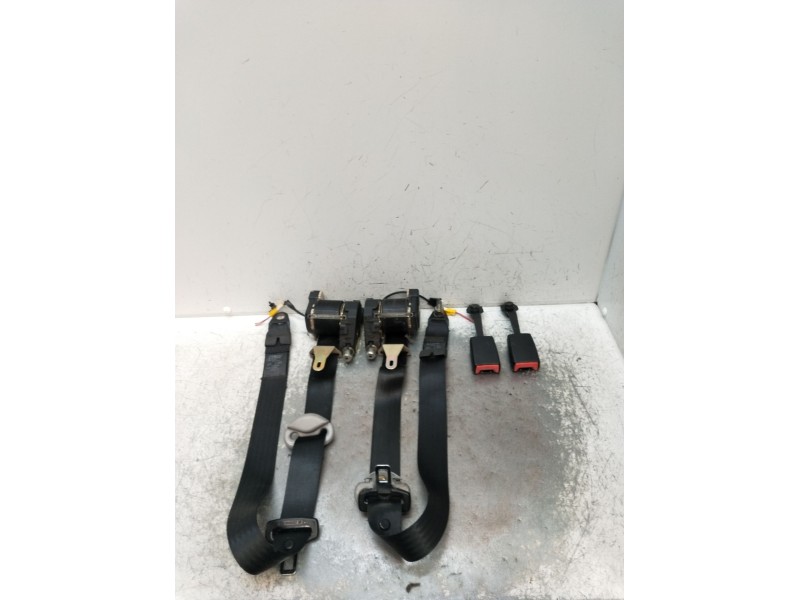Recambio de juego cinturones delantero para mitsubishi montero io i (h6_w, h7_w) 1.8 gdi (h66w, h76w) referencia OEM IAM   