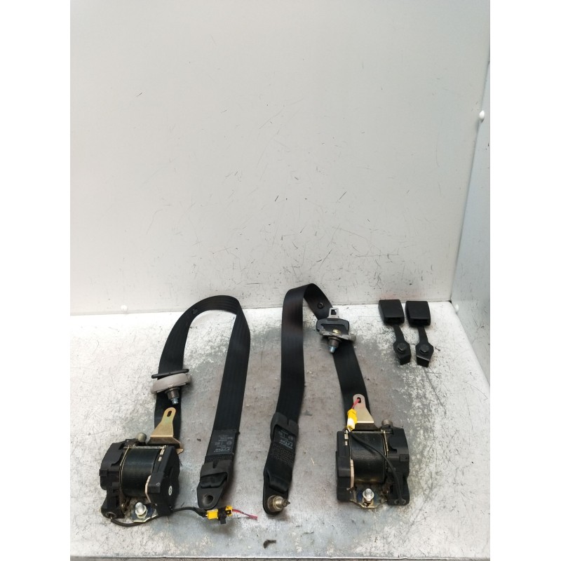 Recambio de juego cinturones delantero para mitsubishi montero io i (h6_w, h7_w) 1.8 gdi (h66w, h76w) referencia OEM IAM   