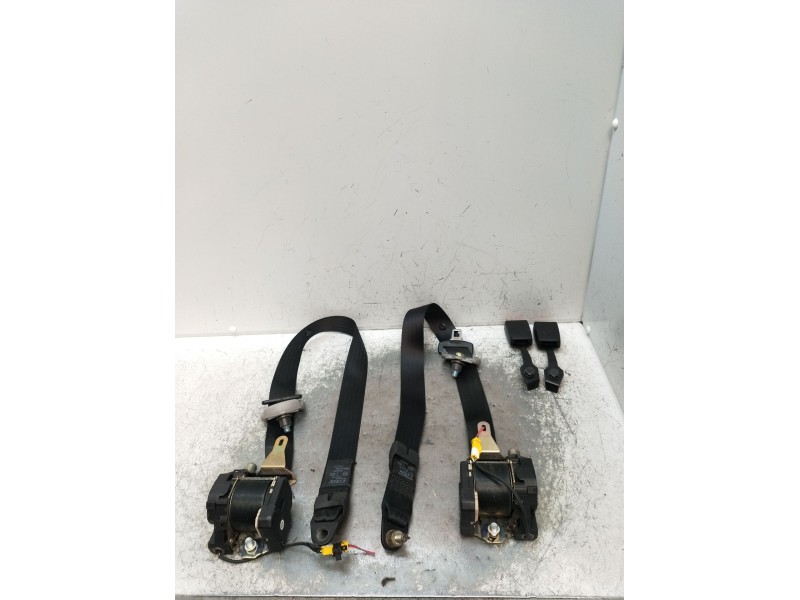 Recambio de juego cinturones delantero para mitsubishi montero io i (h6_w, h7_w) 1.8 gdi (h66w, h76w) referencia OEM IAM   